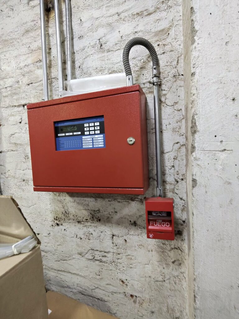Tu Seguridad Ante Todo - Central de incendio con estación manual